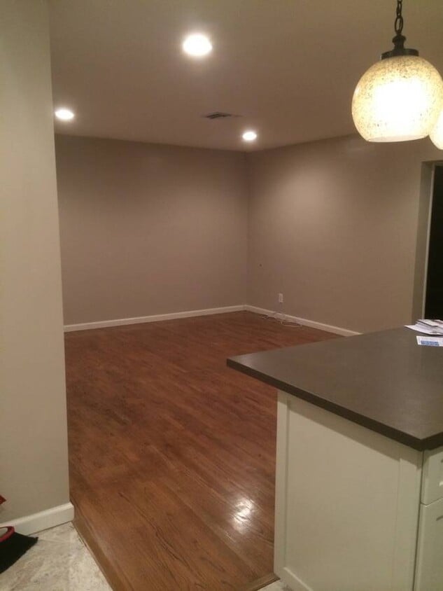 Building Photo - 4350 W 171st St