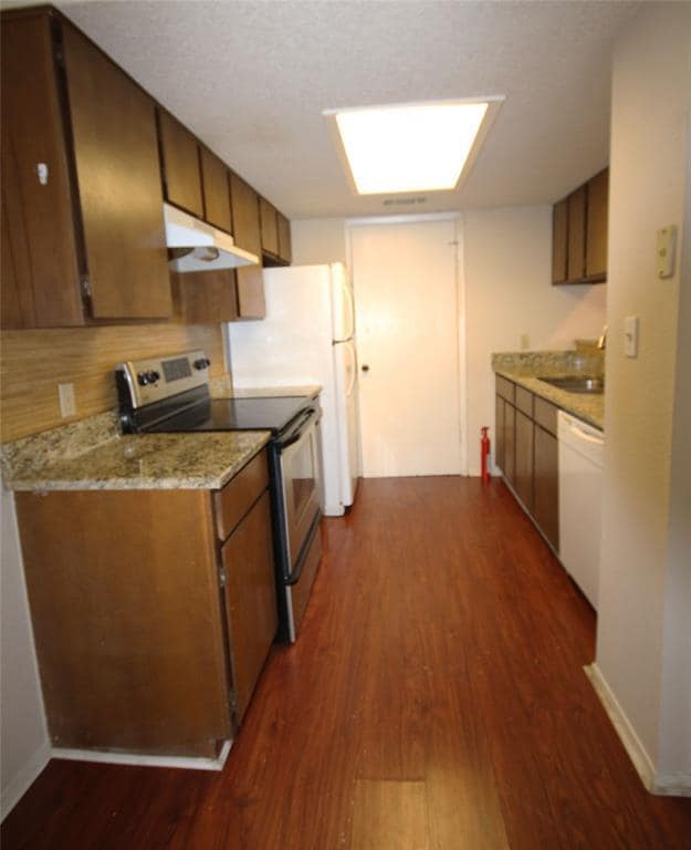 Building Photo - 1405 Camp Craft Rd