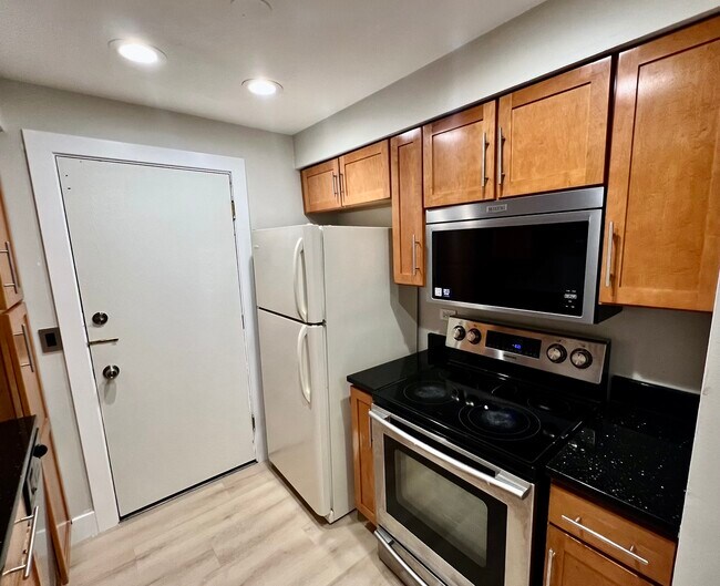 Foto del edificio - 5113 N East River Rd