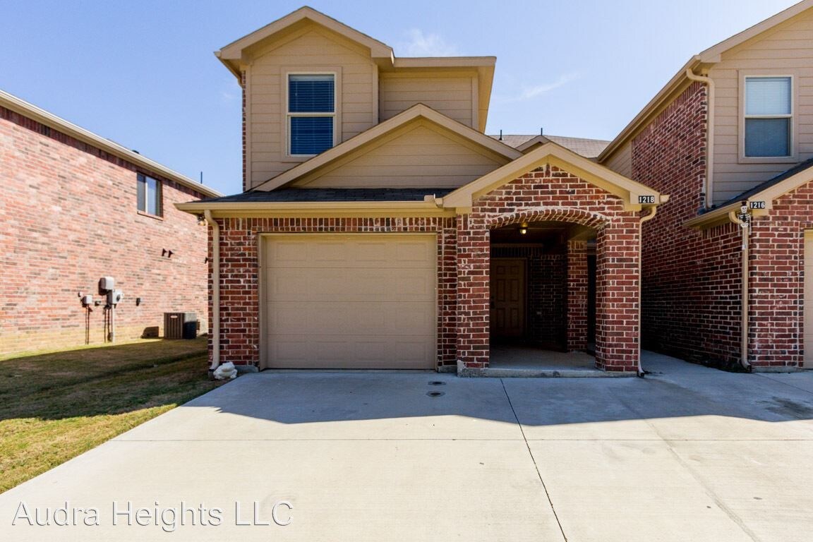 1309 Bayfield Dr, Denton, TX 76209 Condo for Rent in Denton, TX