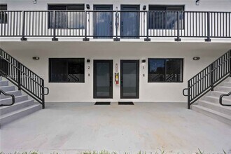 Building Photo - 630 NE 166th St