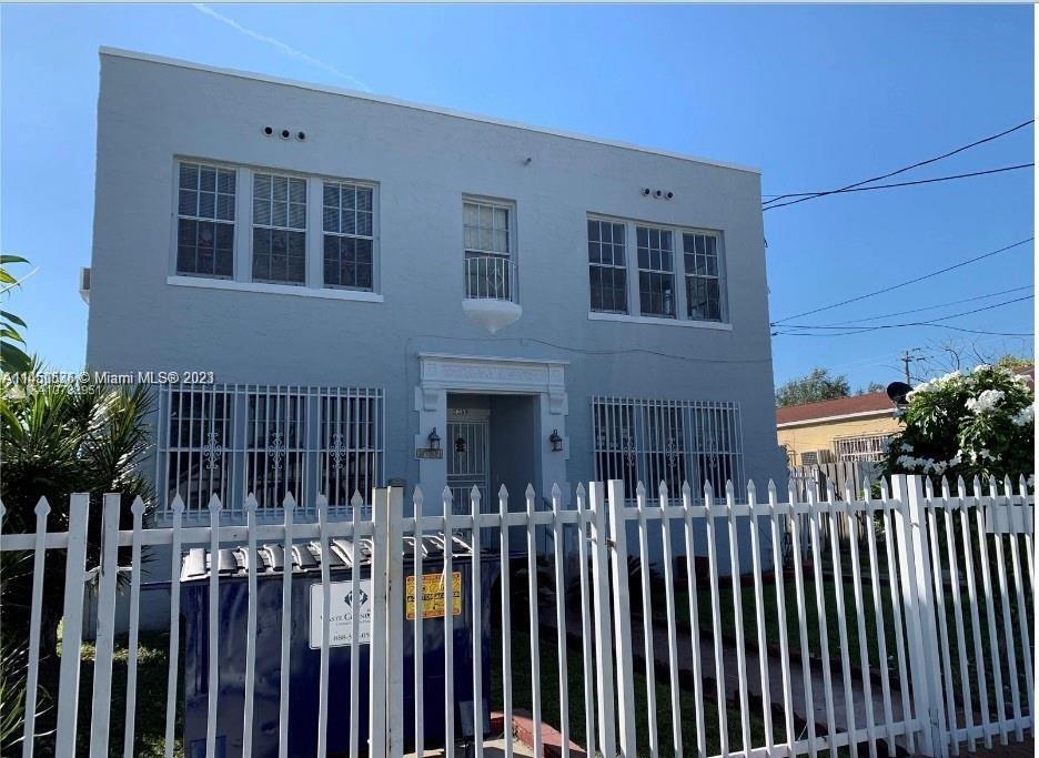 Primary Photo - 3364 SW 2nd St