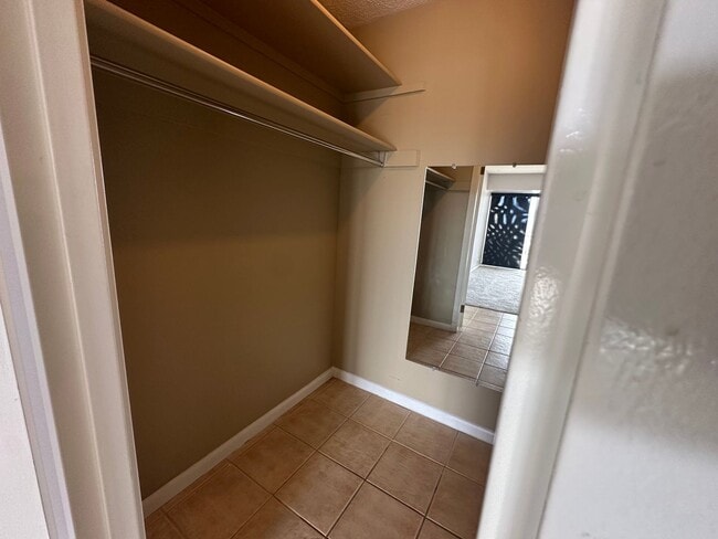 Building Photo - Fantastic 3 Bed, 2 Bath Condo