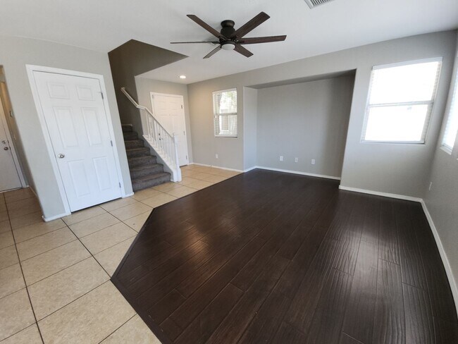 Foto del edificio - 8253 W Wildwood Glen Dr