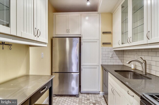 Building Photo - 2755 Ordway St NW