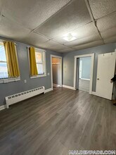 Building Photo - 428 Salem St