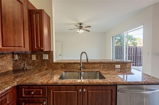 Foto del edificio - 11851 SW 80th Terrace