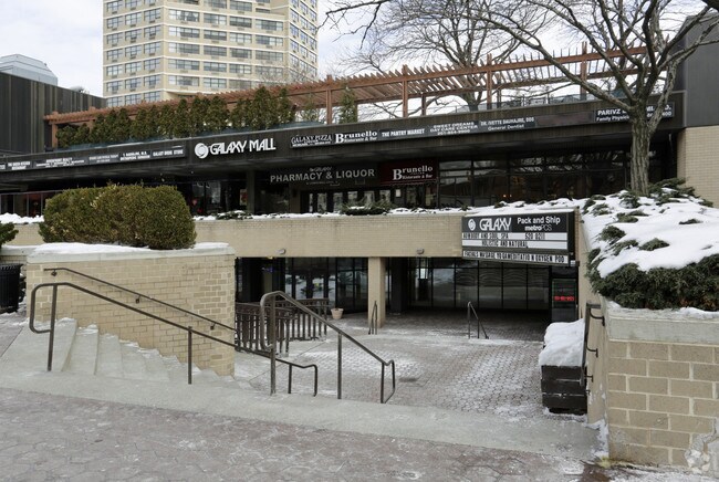 The Mall At The Galaxy Apartments Guttenberg Nj Apartments Com