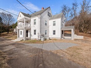 945 S Main St