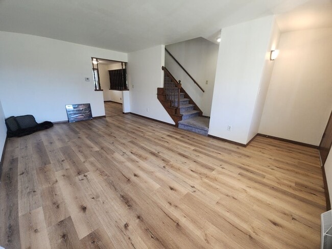 Foto del edificio - 706-708 N. Hawthorne Dr.