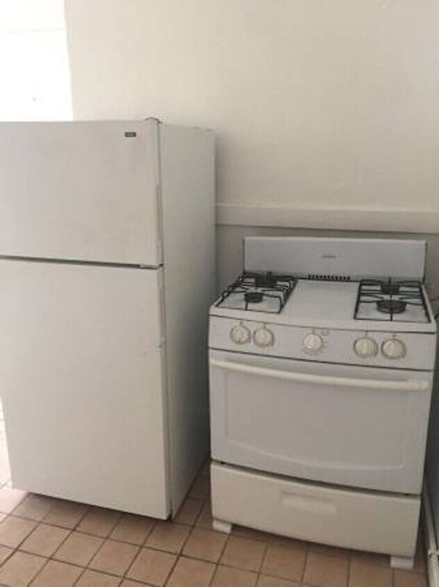 Foto del edificio - Available now - Only pay half broker fee -...