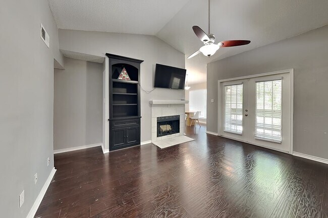 Foto del edificio - 8550 Fair Oaks Crossing