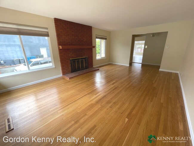 Building Photo - 4 br, 3 bath House - 3390 Fleetwood Drive