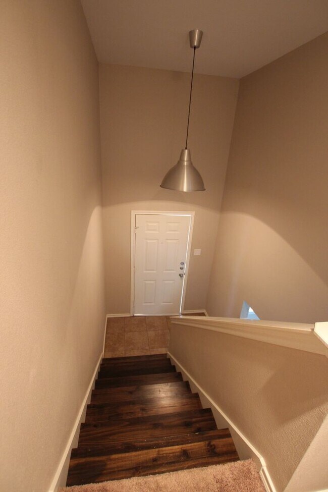 Building Photo - Coming Soon: 2 Bedroom Duplex for Rent in Lindale!