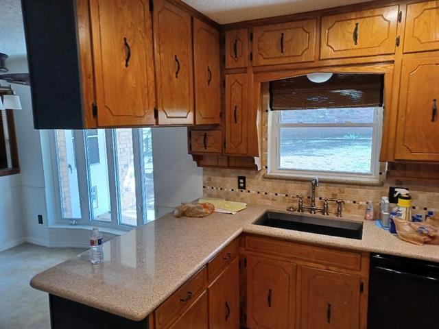Building Photo - 2800 Meadow Creek