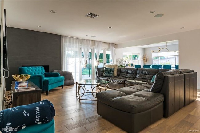 Foto del edificio - 5 br, 3 bath House - 5425 Royer Ave