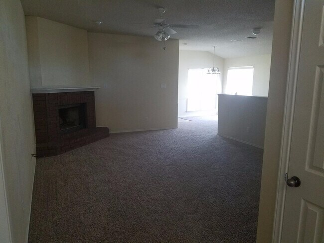 Foto del edificio - 528 N Kline Ave
