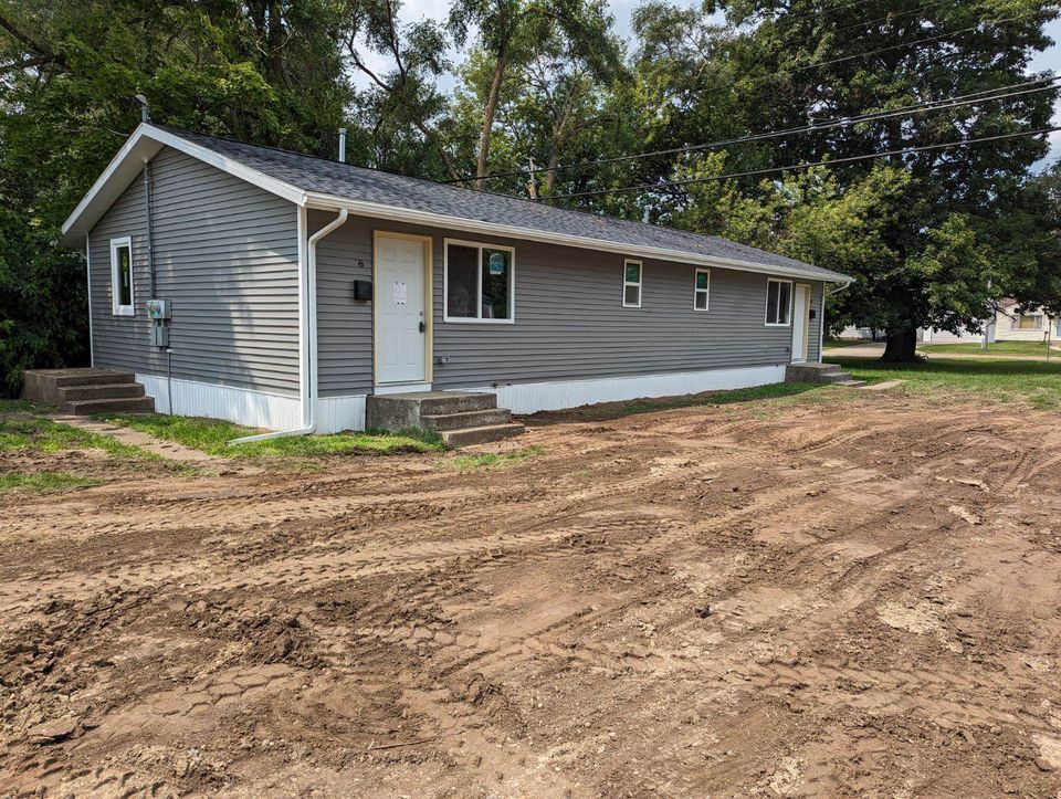 6 22nd St S, Battle Creek, MI 49015 Townhome Rentals in Battle Creek