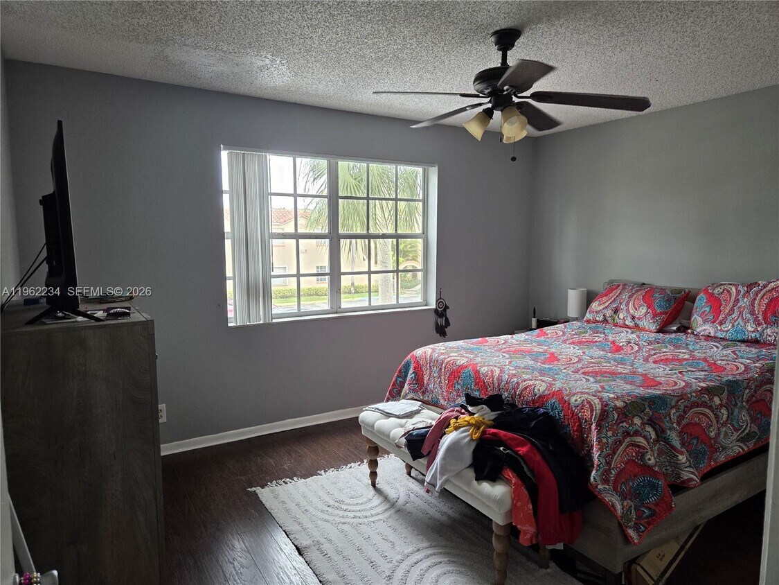 Foto del edificio - 8710 SW 3rd St