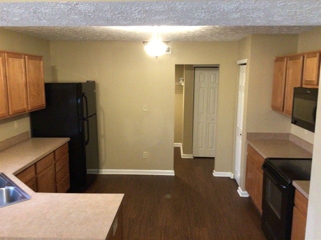 Foto del edificio - 8046 Wichita Hill Dr