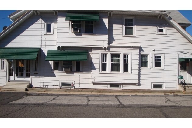 Building Photo - 1591 E Main St