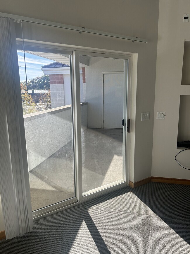 Balcón - 5910 Monona Dr