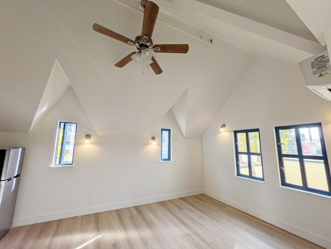 Building Photo - Elmwood Village