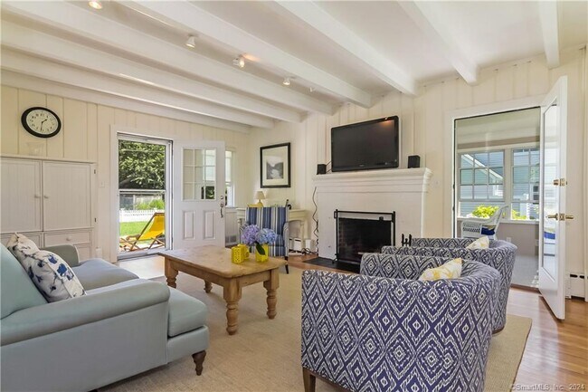 Building Photo - 52 Overshore Dr E