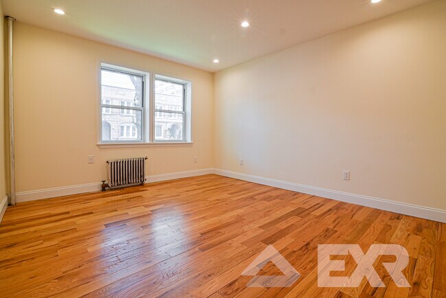 Building Photo - 430 Hawthorne St