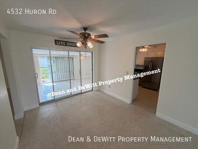 Foto del edificio - 4532 Huron Rd
