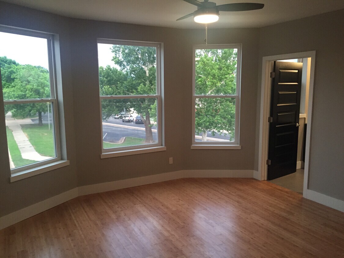 Natural light from numberous windows - 800 NW 8th St