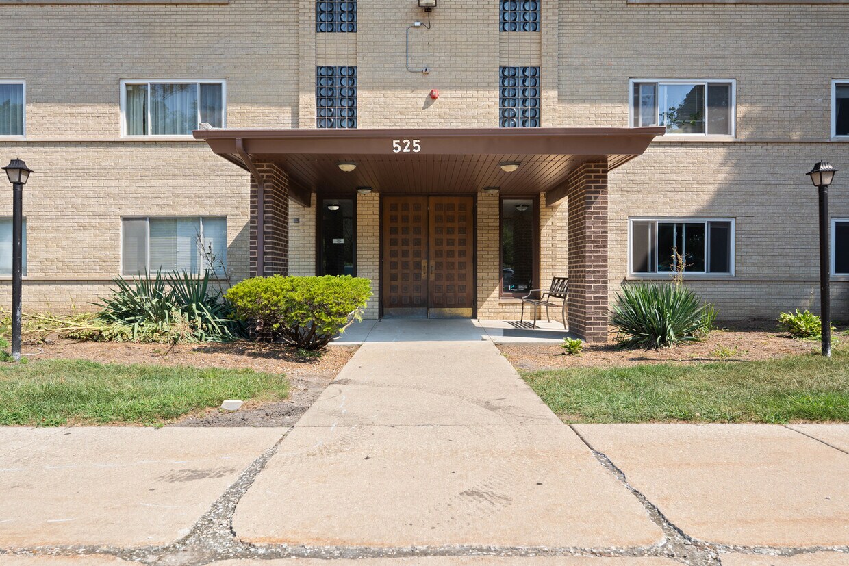 Foto principal - 525 S Cleveland Ave