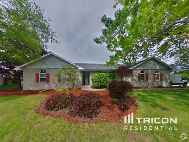 Building Photo - 904 Armstrong Dr