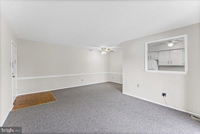 Building Photo - 510 Valley Dr