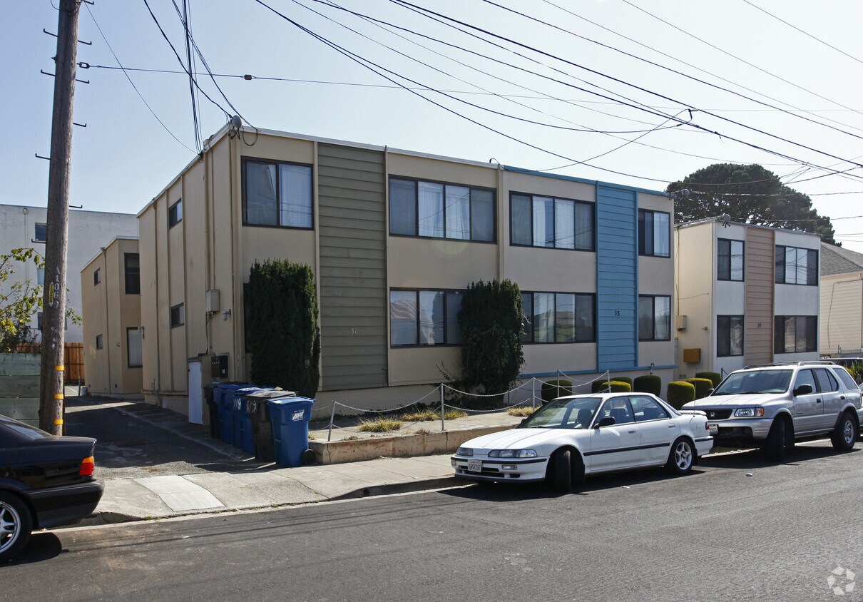 Building Photo - 31-39 Mateo Ave