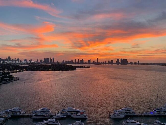 Foto del edificio - 1900 Sunset Harbour Dr