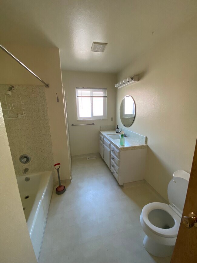 Foto del edificio - 845 32nd Ave