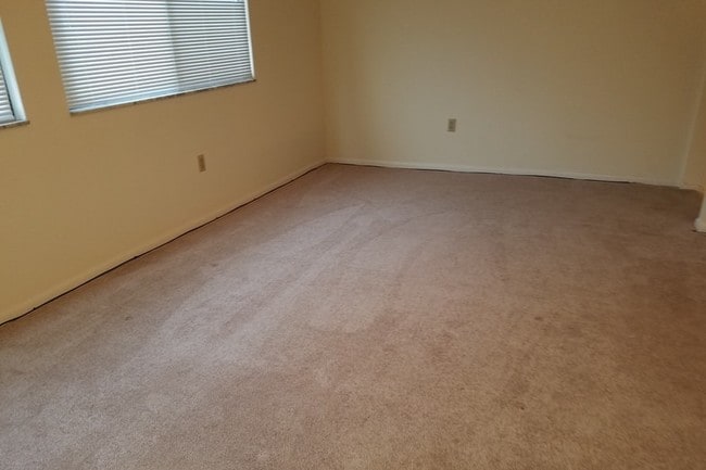 Dining Area - 640 5th St