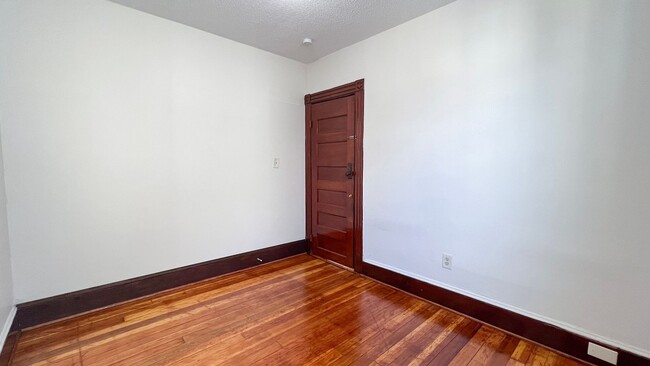 Building Photo - 103-105 Lincoln St / Owen Properties, LLC