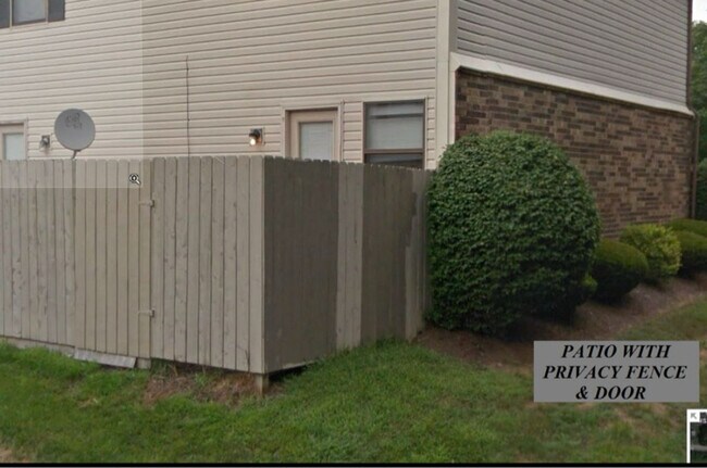 Foto del edificio - 3064 Sawdust Ln