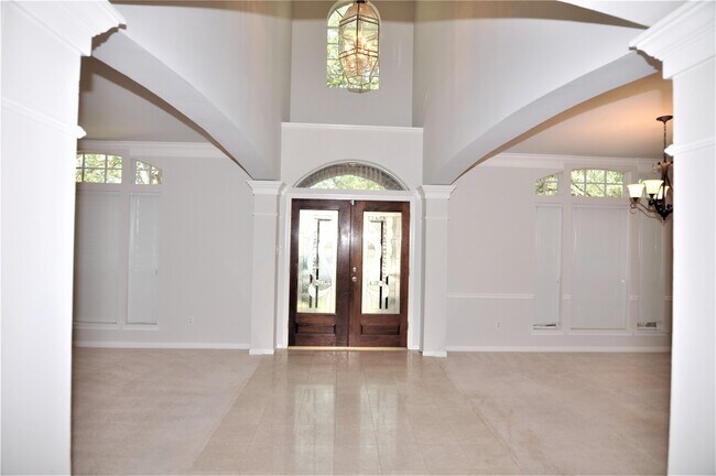 Foto del edificio - 17410 Greystone Ct