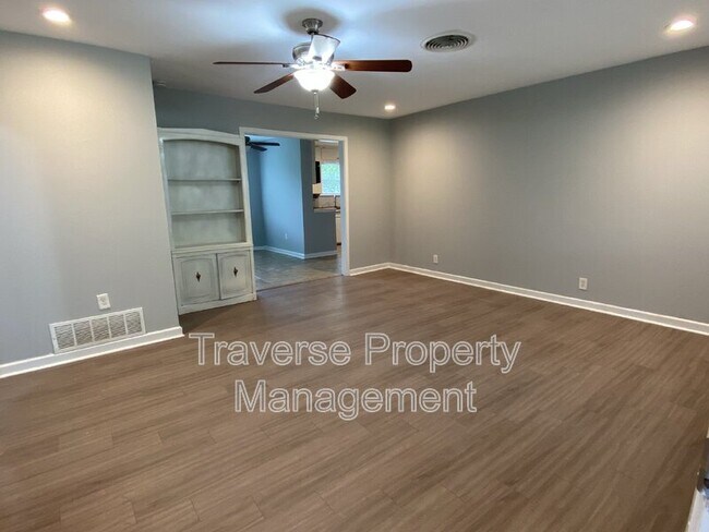 Building Photo - 4233 Ridgecrest Cir