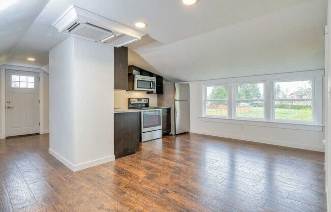 Foto del edificio - Modern & Spacious Studio – Stylish Upgrade...