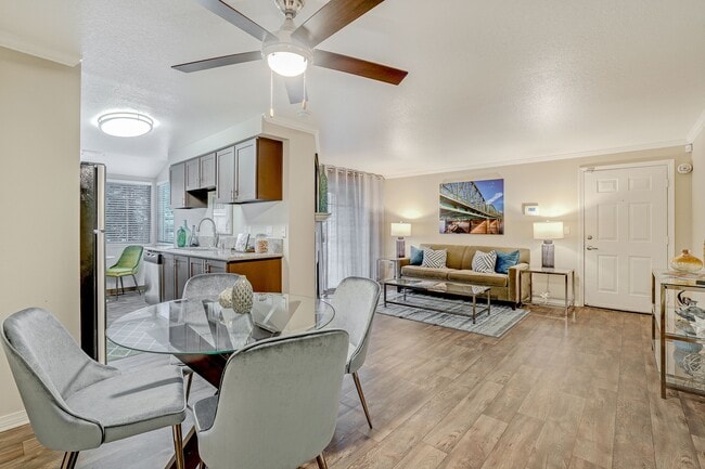Building Photo - Walnut Grove Landing