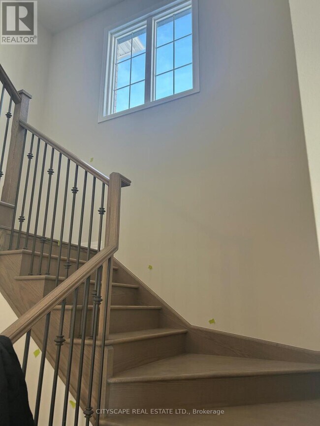 Photo du bâtiment - 1064 Dent Tsse.