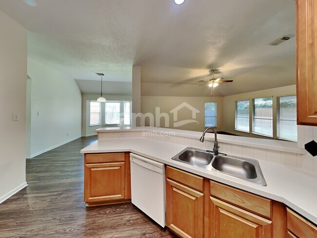 Building Photo - 802 Cherry Blossom Dr