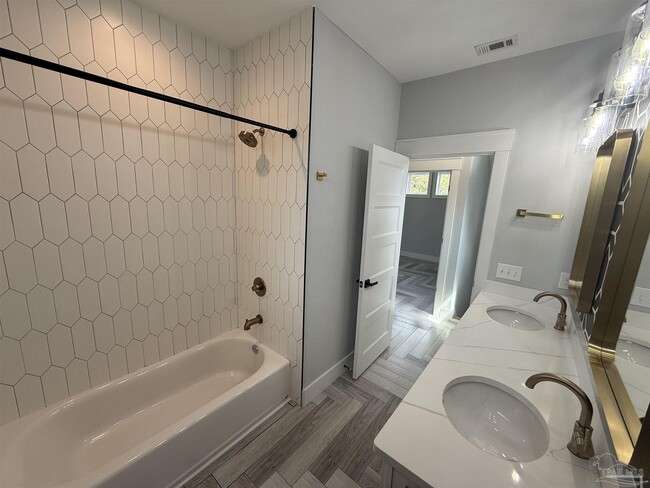 Building Photo - 1011 N K St