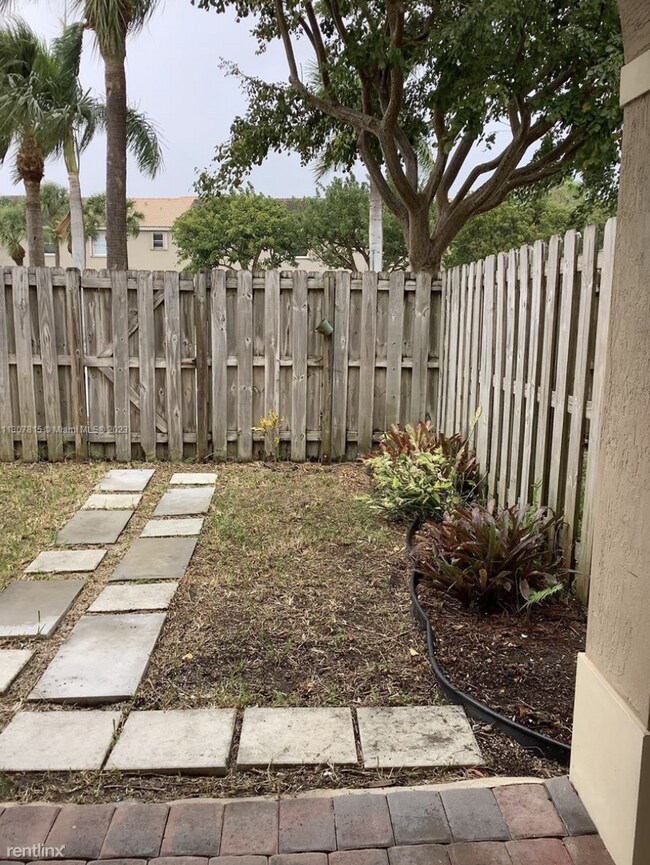 Foto del edificio - 3 br, 2.5 bath House - 8879 SW 227th Ter