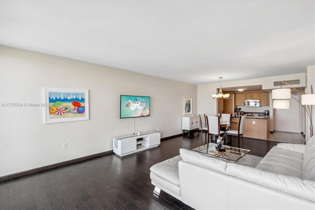 Building Photo - 10275 Collins Ave