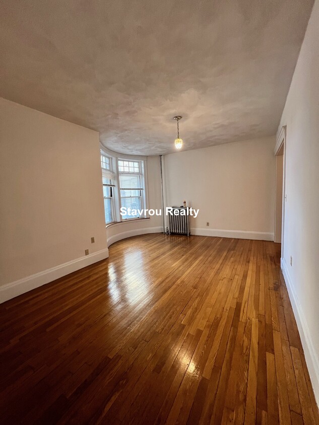 Foto principal - 1678 Beacon St